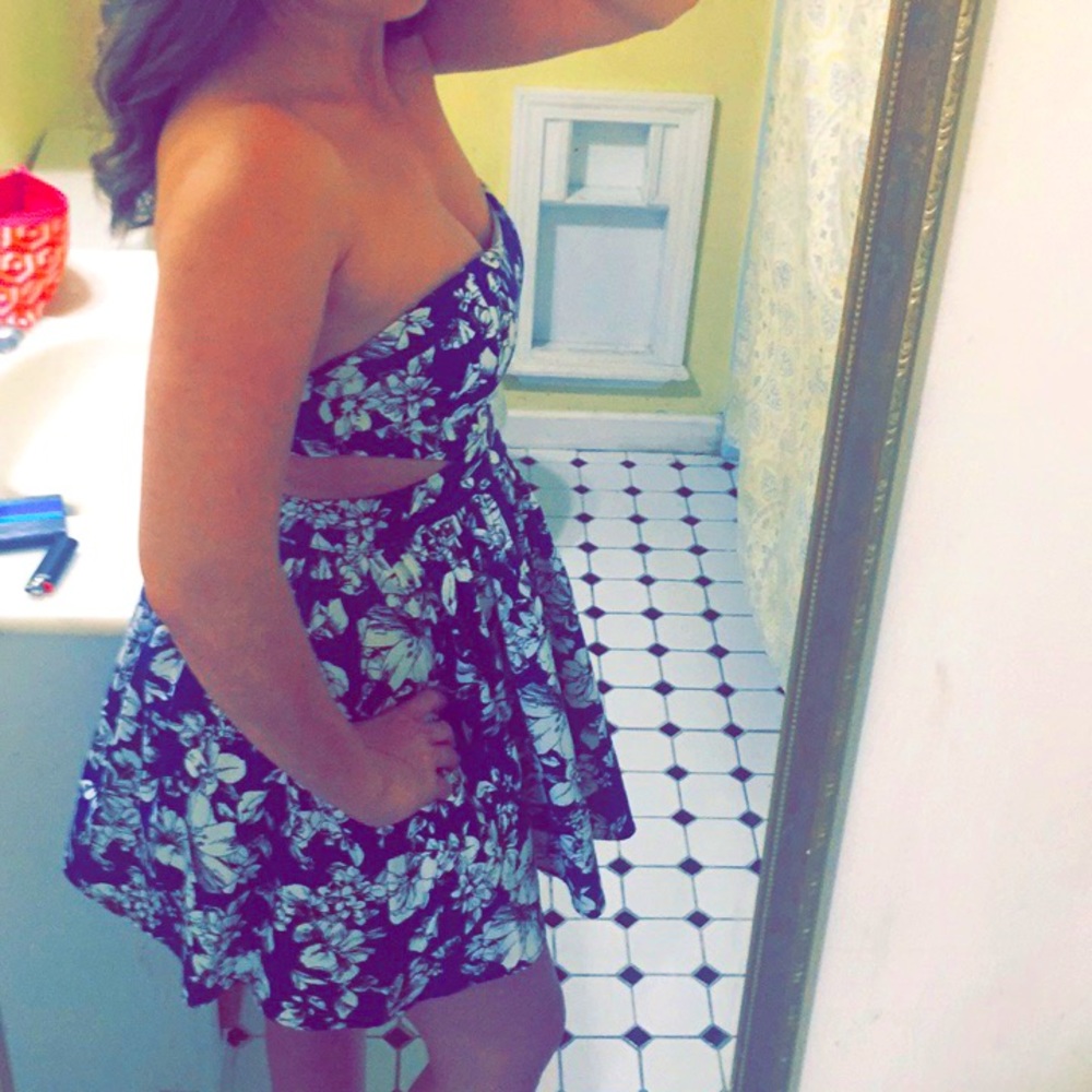 Beautiful side cut out dress